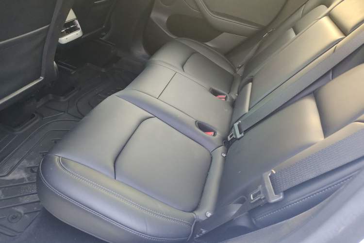 Used Tesla Model Y 2022 Revised Version Rear-Wheel Drive Left Rear Seat