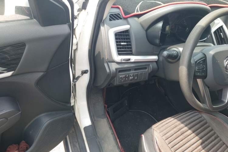 Used Dongfeng Aeolus AX7 2016 1.4T Manual Zhuyue Model Driver Seat