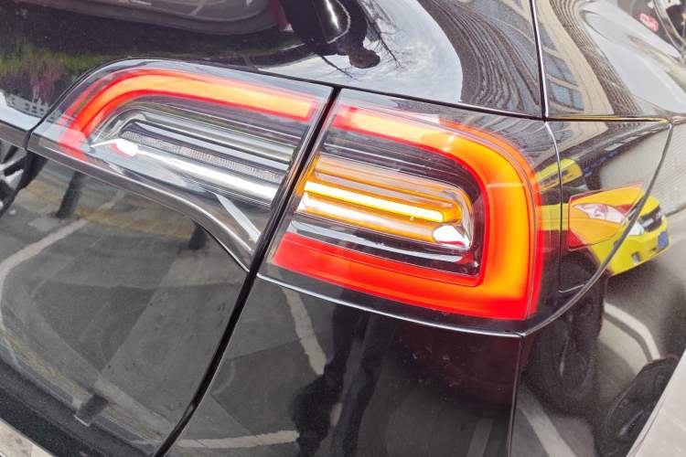 Used Tesla Model Y 2022 Long-Range All-Wheel-Drive Version