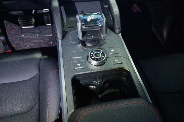 Used JETOUR Shanhai Traveler C-DM 2025 120km Discovery Extended Version 7 Seats