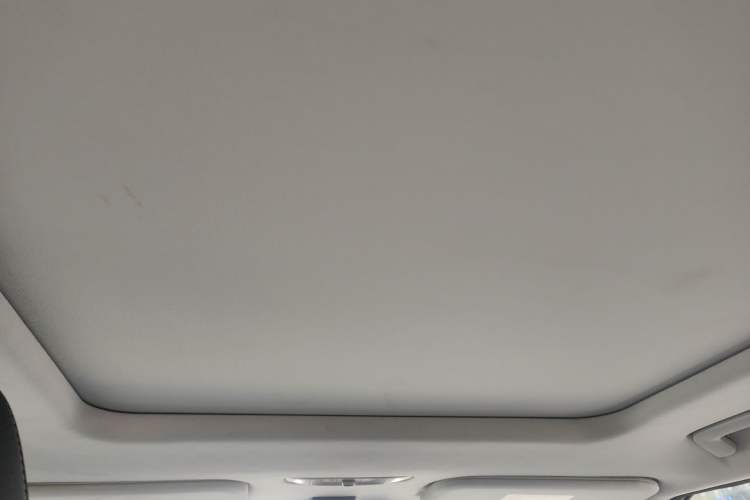 Used iCAR 03 2024 472km Four-Wheel Drive Long-Range Version Headliner