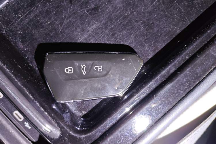 Used Volkswagen ID.4 CROZZ 2021 Long-Range PURE+ Two-Wheel Drive Version