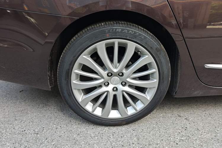 Used Buick LaCrosse 2018 28T Luxury Model
