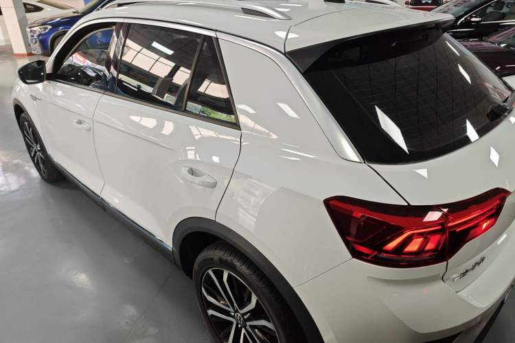 Used Volkswagen T-ROC 2021 280TSI DSG Two-Wheel Drive Comfort Connect Edition