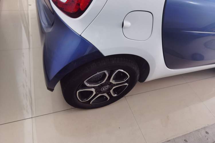 Used smart fortwo 2017 1.0L 52kW New Sound Special Edition China V Emission Standard