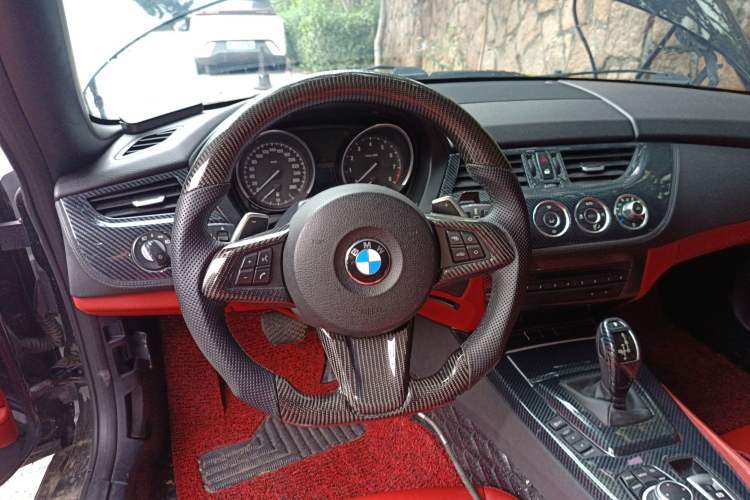 Used BMW Z4 2013 sDrive20i Leading Model Steering Wheel