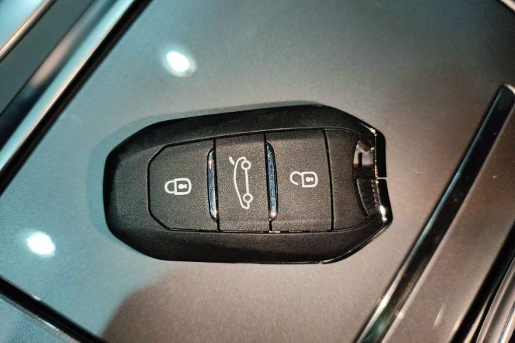 Used Citroen C6 2022 400THP Co-Creation Edition