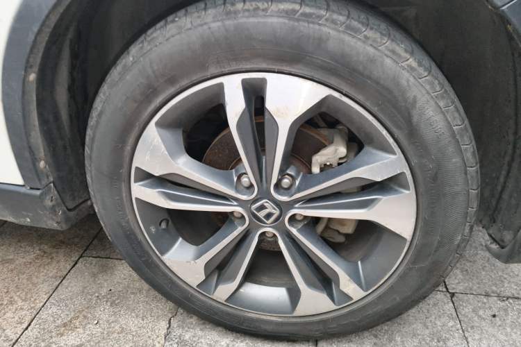 Used Luxgen U6 SUV 2015 1.8T ZhiZun Model