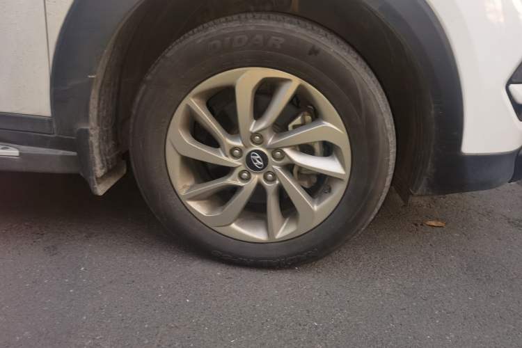 Used Hyundai Tucson 2015 1.6T Dual-Clutch Two-Wheel-Drive Smart Model
