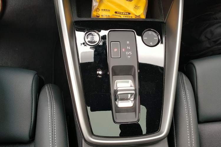 Used Audi A3 2024 Sportback 35 TFSI Fashionable Sports Model Gear Lever