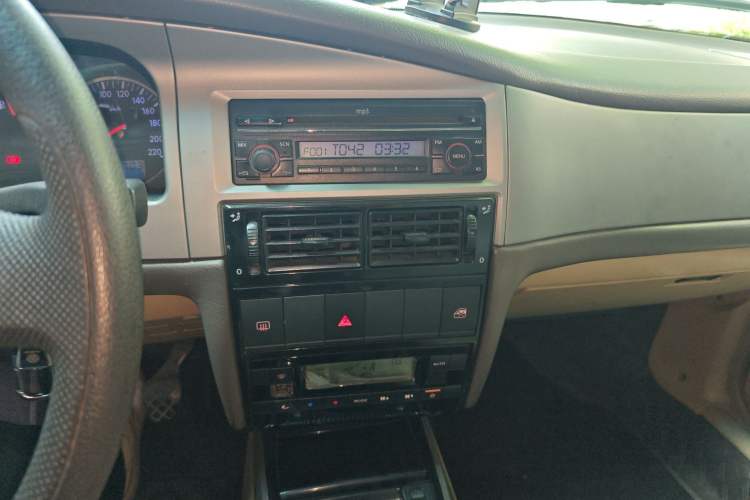 Used Volkswagen Santana Vista 2008 1.8L Manual Comfort Edition
