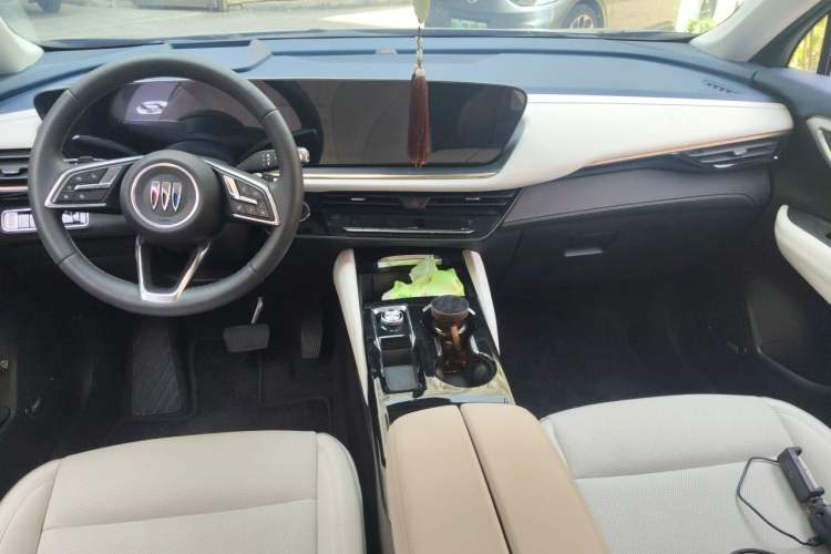 Used Buick Envision 2025 Encore Plus Four-Wheel Drive Avenir
