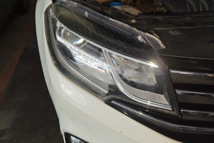 Used FORTHING Joyear S50 2017 1.5L Manual Luxury Model
