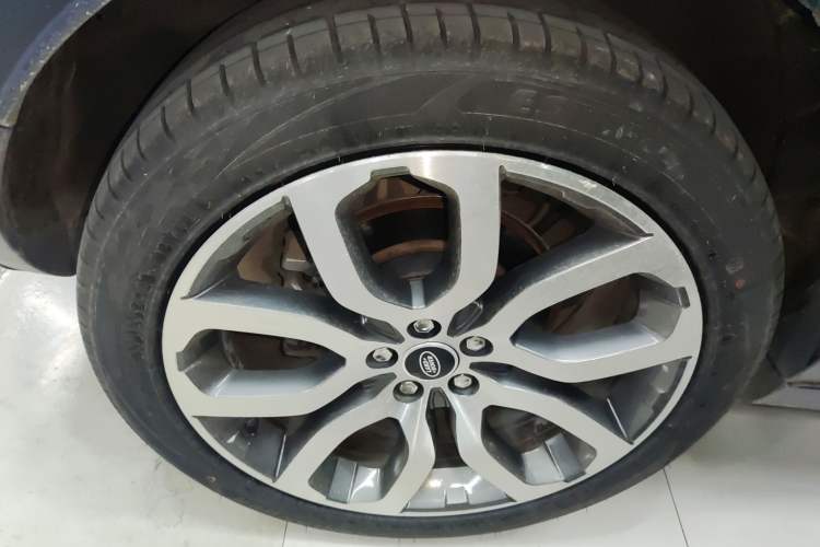 Used Land Rover Range Evoque 2014 2.0T 5-Door Ignite Edition Right Rear Wheel Hub