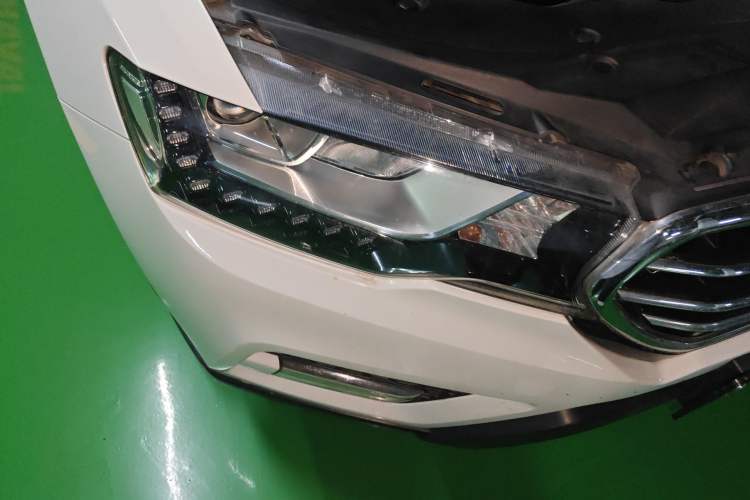 Used Haval H6 Coupe 2016 Blue Label 1.5T Manual Two-Wheel Drive Elite Model Right Front Headlight