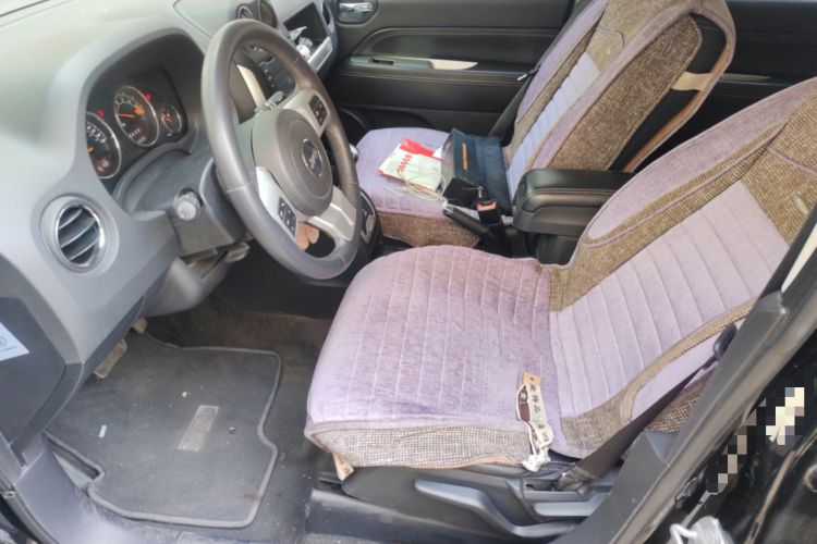 Used Jeep Compass 2014 2.4L four-wheel drive sport version
