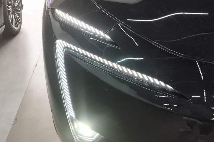 Used Avatr 11 2024 630 Rear-Wheel Drive Edition with Three Lasers Right Front Headlight