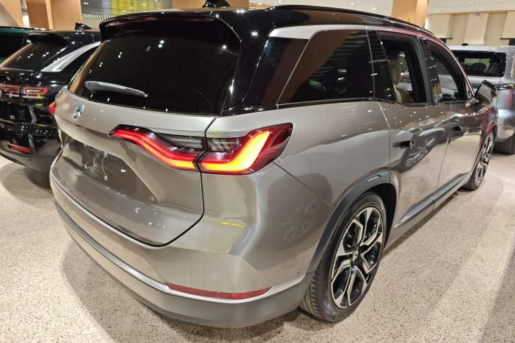 Used Nio ES8 2020 415 km Signature Edition 6-Seater Version
