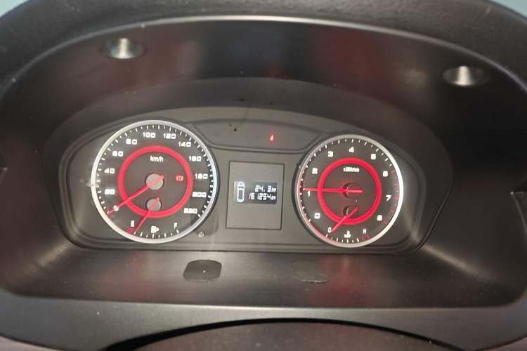 Used SAIC MAXUS G10 2018 PLUS 2.4L Manual Elite Edition