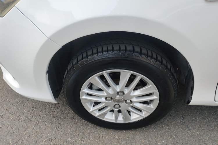 Used Toyota Vios 2014 1.3L Manual Value Edition Left Front Wheel Hub