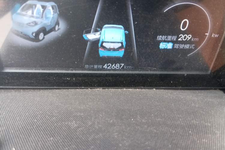 Used Baojun E100 2019 250KM Smart Drive Edition Odometer Close Up