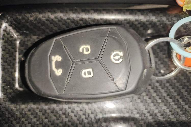 Used Lynk & Co 02 2018 1.5T DCT Two-Wheel Drive Zhaoban China V Standard Vehicle Key