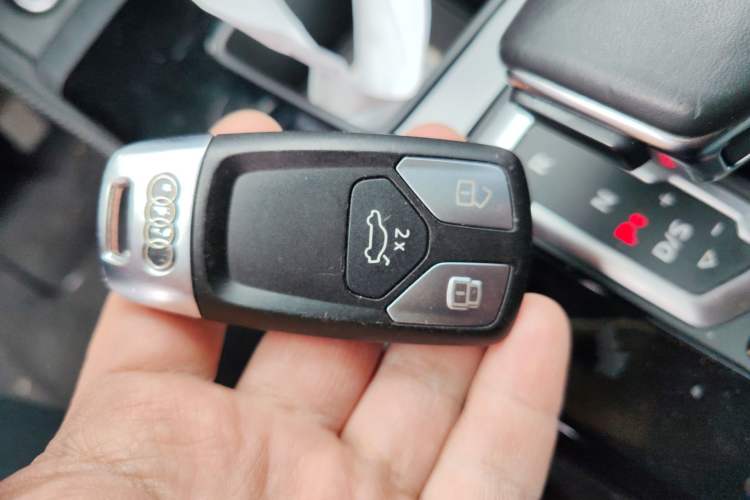 Used Audi Q5L 2022 40T Fashionable and Dynamic Model