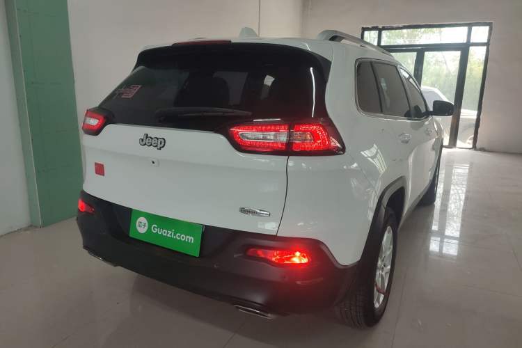 Used Jeep Cherokee 2016 2.4L Leading Smart Version