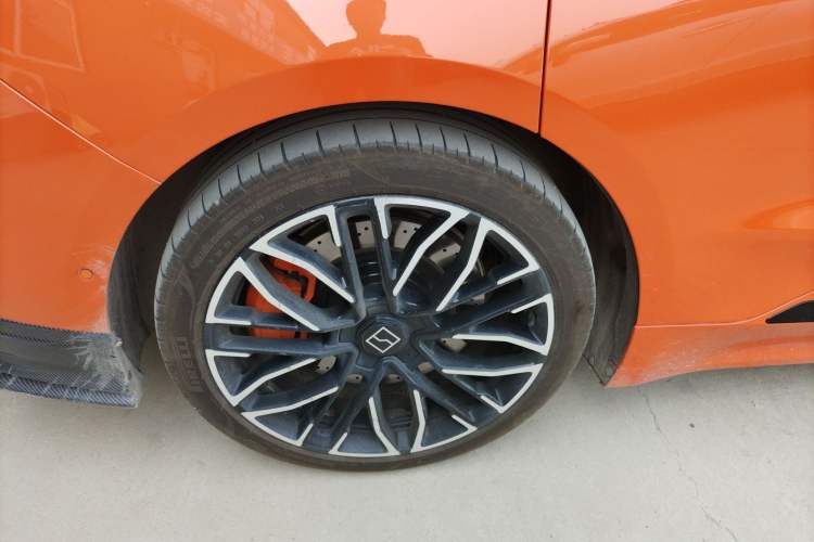 Used Zeekr 001 2024 YOU Edition 100 kWh All-Wheel Drive Right Rear Wheel Hub