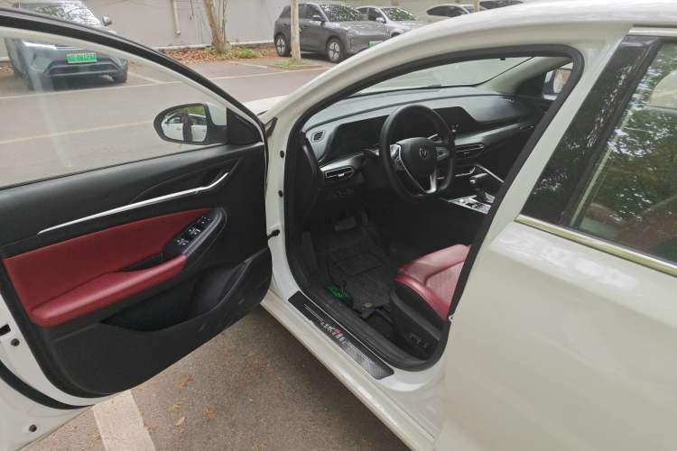 Used CHANGAN Eado 2020 PLUS Blue Whale NE 1.4T GDI DCT Flagship Model Driver Seat