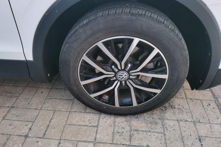 Used Volkswagen Tiguan L 2018 330TSI Automatic Two-Wheel Drive Luxury Edition Right Front Wheel Hub