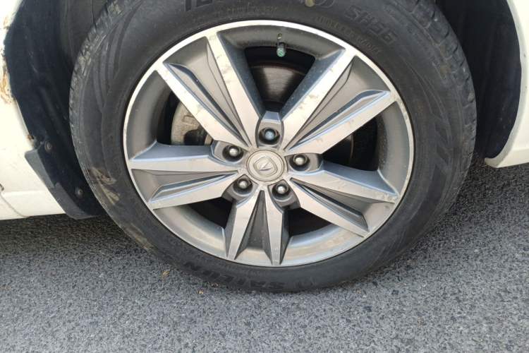 Used CHANGAN Eado 2016 1.6L Manual Fashion Edition
