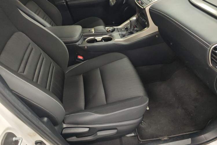 Used Lexus NX 2018 200 Front-Wheel-Drive Xingxing Edition China VI Standard