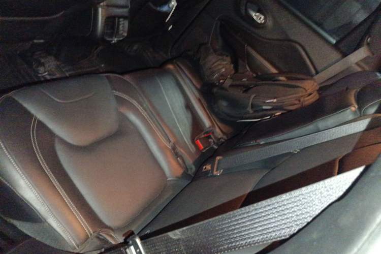 Used Jeep Cherokee 2016 2.4L Professional Smart Version Left Rear Seat