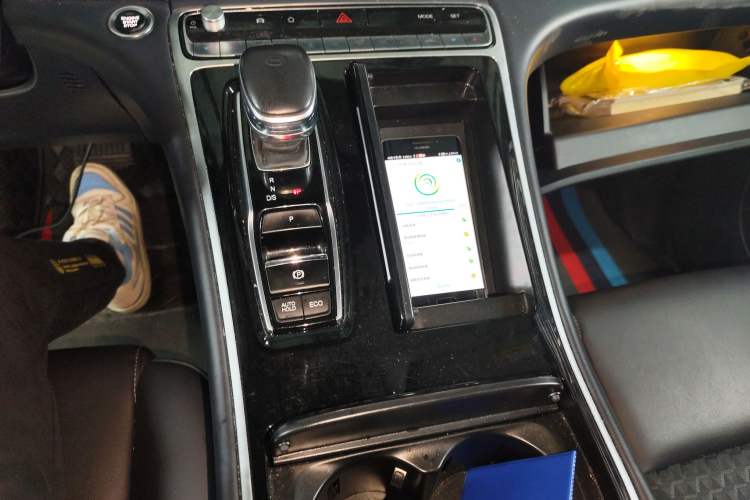 Used GAC Trumpchi M8 2021 Revised Version Lingxiu Series 390T Luxury Edition Gear Lever