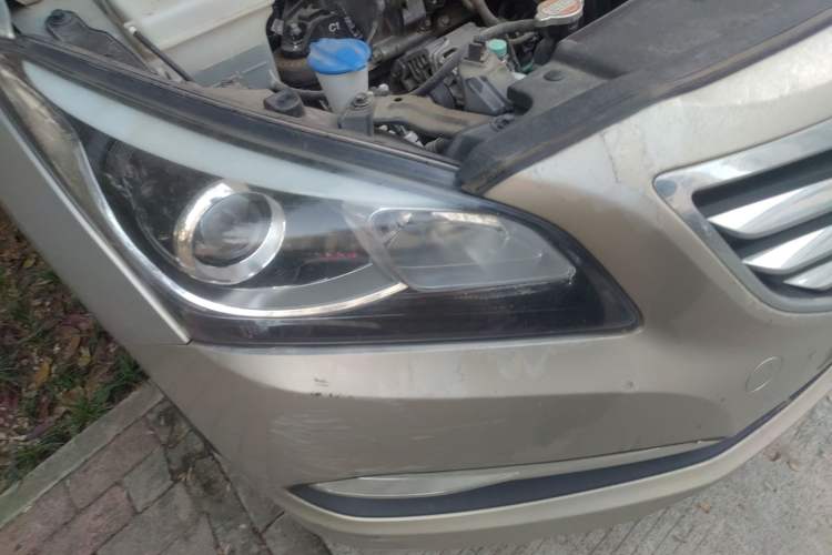 Used Hyundai Mistra 2016 1.8L Automatic Smart GLS Right Front Headlight