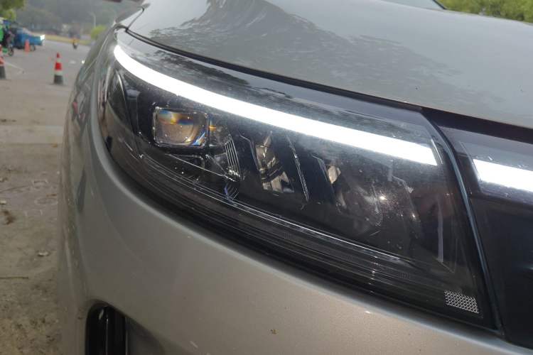 Used Hima AITO M7 2024 1.5T Intelligent Driving 4WD Max Edition 5 Seats Right Front Headlight