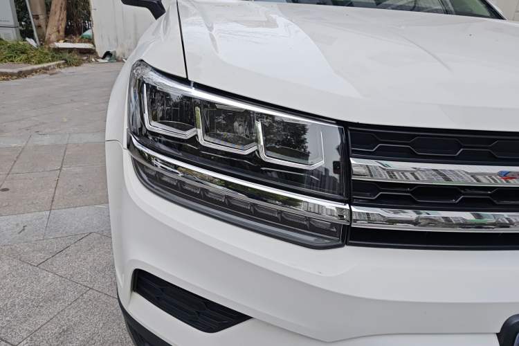 Used Volkswagen Tharu 2020 280TSI Two-Wheel Drive Trend Edition China VI Standard Right Front Headlight