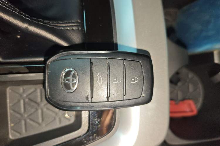 Used Toyota RAV4 2024 2.0L CVT Two-Wheel Drive Fashion Plus Edition
