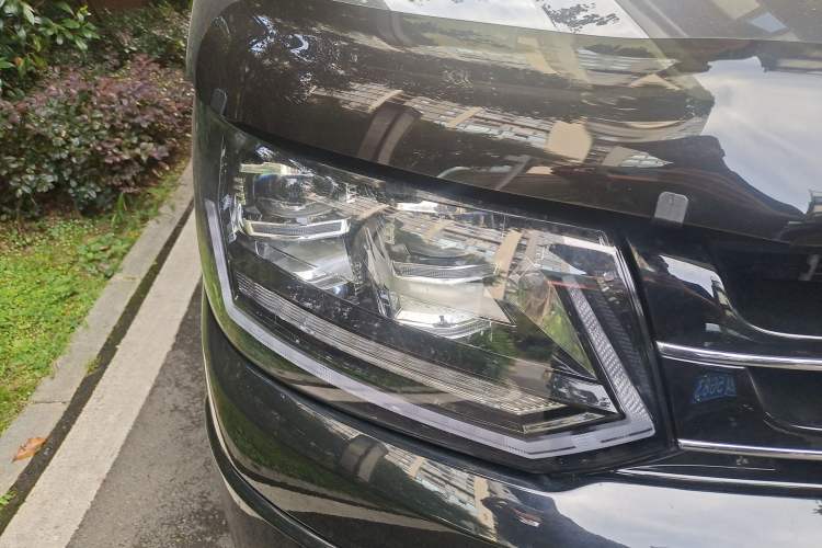 Used Volkswagen Caravelle 2014 2.0 TSI Four-Wheel Drive Comfort Edition
