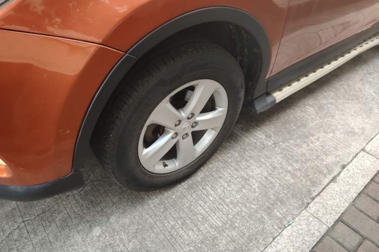 Used Toyota RAV4 2013 2.5L Automatic 4x4 Elite Edition
