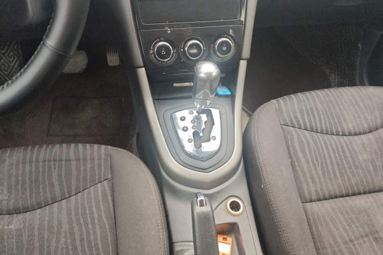 Used Peugeot 408 2013 2.0L Automatic Comfort Edition
