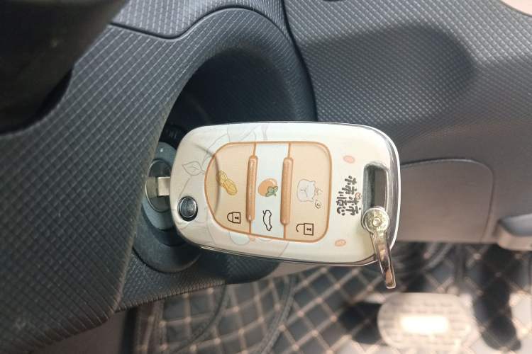 Used Wuling Hongguang MINIEV 2021 Macaron Premium Model – Lithium Iron Phosphate Interior 1