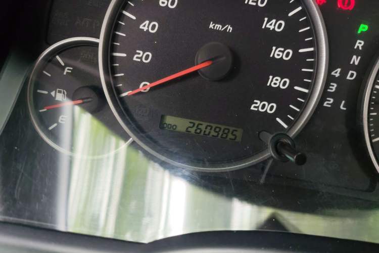 Used Toyota Prado 2005 4.0L Automatic GX Luxury Edition Odometer Close Up