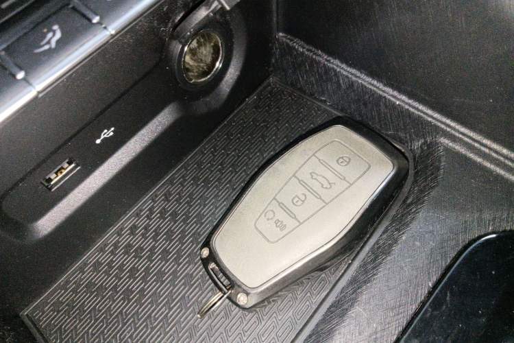 Used Geely Auto Coolray 2021 1.4T DCT Platinum Edition Vehicle Key