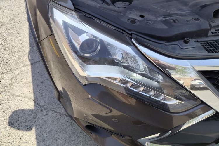 Used BYD Tang New Energy 2017 2.0T Tang 100 Right Front Headlight
