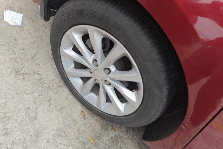 Used Chevrolet Cruze 2017 1.5L Automatic Pioneer Sunroof Edition Right Rear Wheel Hub