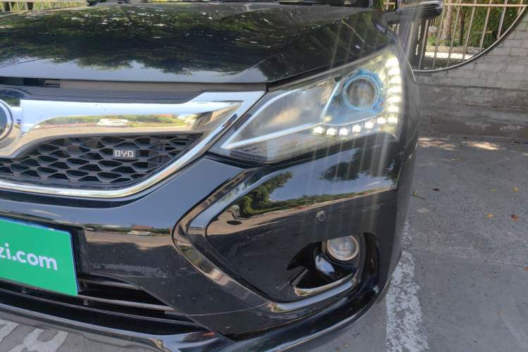 Used BYD Song 2016 GaiShi Edition 1.5TI Manual Elite Model