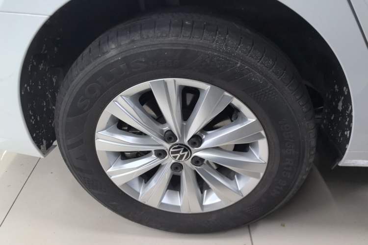 Used Volkswagen Lavida 2025 New Sharp 1.5L Outstanding New Edition Right Rear Wheel Hub