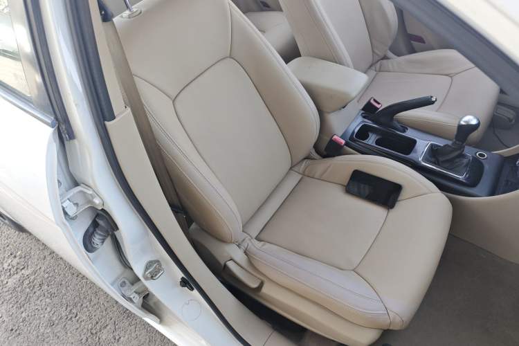 Used Bestune B50 2013 1.6L manual luxury version